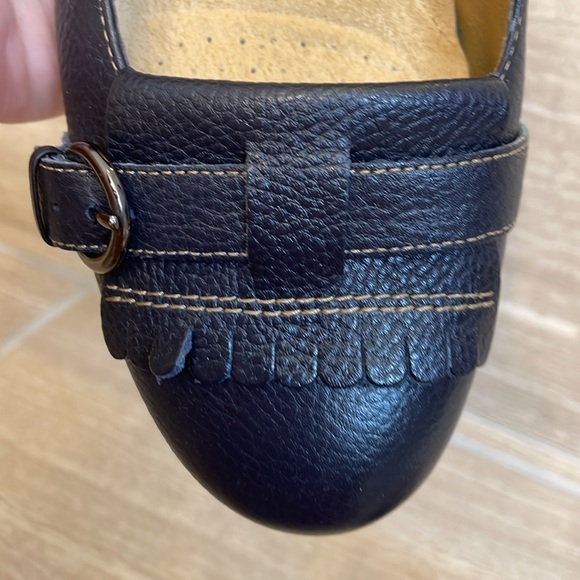SOFTSPOTS NWOT Women’s Size 8.5 Navy Leather Low Heel Buckle Loafer Soft - Picture 12 of 12
